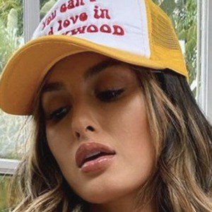 Julia Rose, 31 (现实之星)