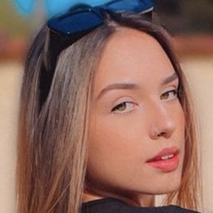 Julia Rossi, 19 (TikTok Star)