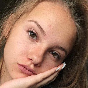 Julia Stadler image 2