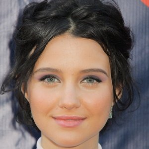 Julia Telles image 3