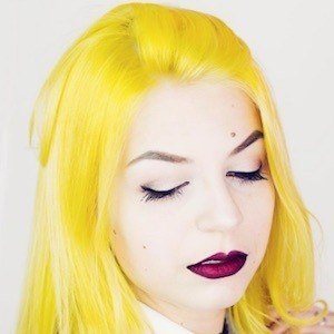 Julia Zelg, 29 (YouTube明星)