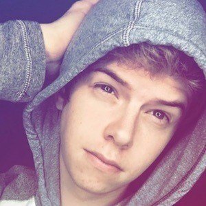 Julian Martin, 29 (Estrella de YouNow)