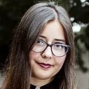 Juliana Wilson, 25 (吉他手)