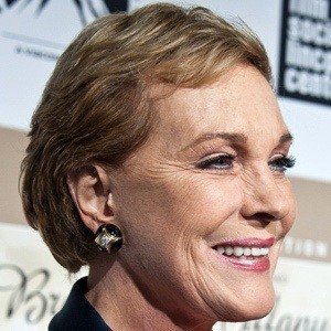 Julie Andrews, 90 (電影女演員)