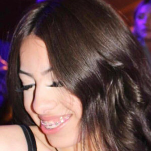 Julie Dimas, 19 (TikTok明星)