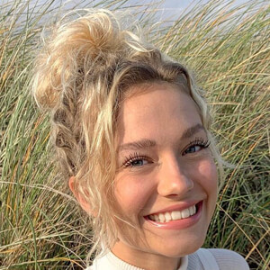 Julie Hocke, 28 (Instagram Star)