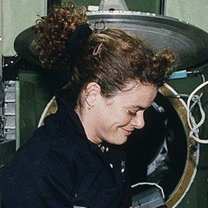 Julie Payette, 62 (宇航员)