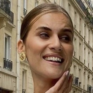 Julie Rose Brisson, 36 (Instagram明星)