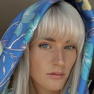 Julie Visnes (TikTok), 29 (TikTok Star)