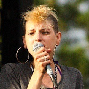 Juliet Simms image 3
