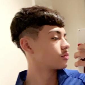 Junior Bautista, 20 (Estrella de TikTok)