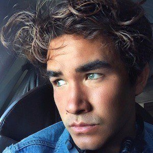 Justin Kalani Burbage, 31 (滑板手)