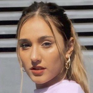 Justina Lombardi image 6