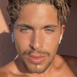 justt__zizouu, 24 (TikTok Star)