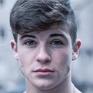 JustYves, 24 (TikTok明星)