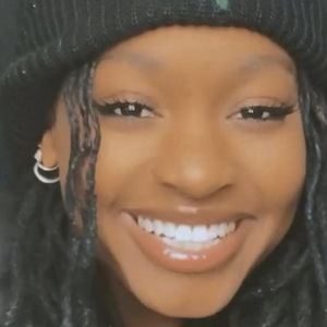 jxdesch, 22 (TikTok Star)