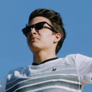 Jymbowslice, 24 (YouTube Star)