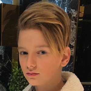 Kain Rivers, 21 (Pop Singer)