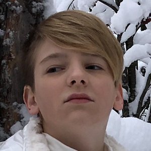 Kain Rivers, 21 (Pop Singer)