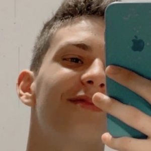 Kaique Bueno, 20 (Pop Singer)