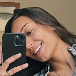 Kaitlyn Hoefling, 24 (TikTok Star)