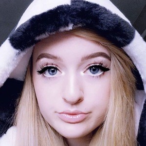 KaityBooSaysDie, 26 (Instagram明星)