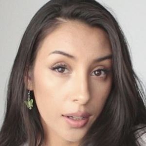 Kaleidow, 27 (YouTube Star)