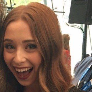 Kalie Shorr, 31 (乡村歌手)