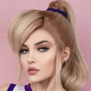 Kalinka Fox image 8