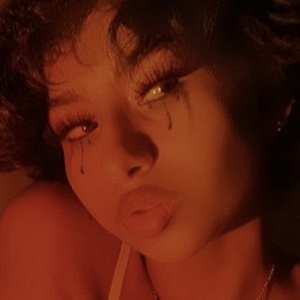 Kani Rosi, 24 (TikTok Star)