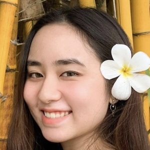 karaysabella, 26 (Звезда Тиктока)