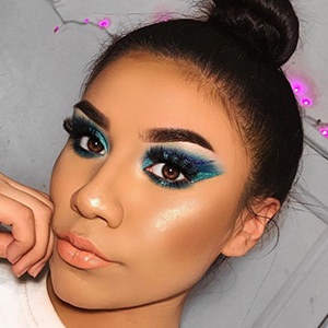 Karen Durazo, 25 (Star di YouTube)