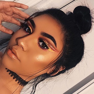 Karen Durazo, 25 (YouTube Star)