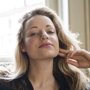 Karen Knox, 34 (TV Actress)