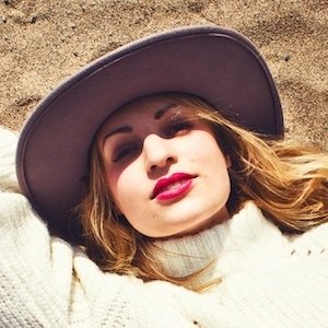 Karen Knox, 34 (TV Actress)