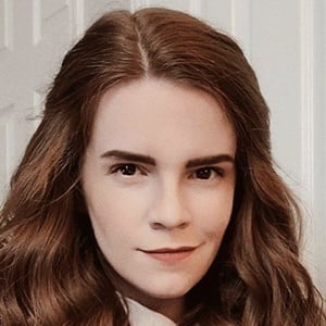 Kari Lewis, 36 (TikTok明星)