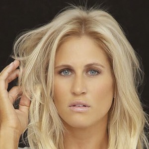 Karin Hart, 36 (Instagram Star)