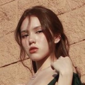 Karina Bran, 21 (TikTok明星)