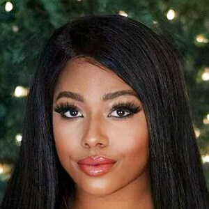 Karina Nicoldine image 9