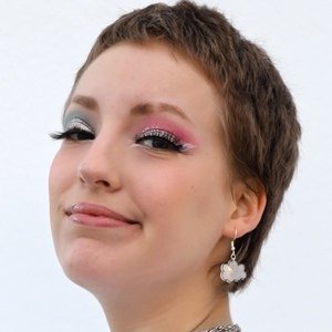 KarinaOMG, 16 (Звезда Youtube)