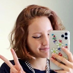 KarinaOMG, 18 (YouTube Star)