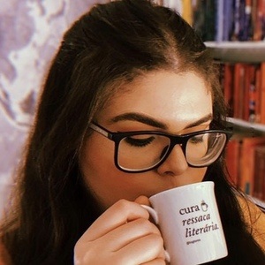 Karine Leôncio, 32 (YouTube明星)