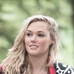 Karis Cameron, 29 (TV Actress)