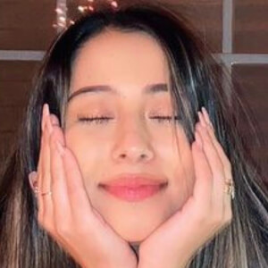 Karla Espinosa, 26 (YouTube Star)