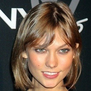 Karlie Kloss, 33 (Model)