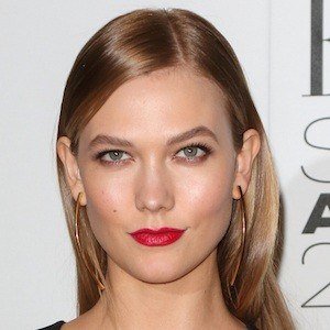 Karlie Kloss, 33 (Model)