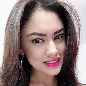 Karly Cruz Fornos, 29 (Hôte de l'émission télévisée)