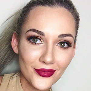 Karly Stanley, 31 (Ngôi sao Instagram)