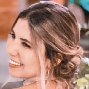 Karol Holanda, 32 (Instagram Star)