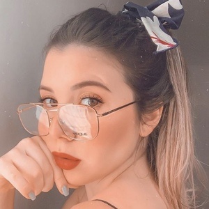 Karol Holanda, 32 (Instagram Star)